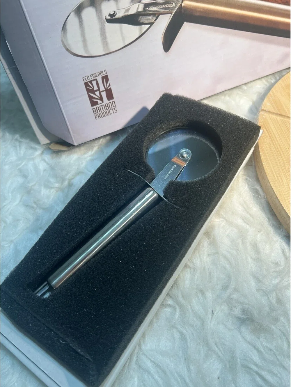 New Grande Chef Naples Bamboo Pizza / Cutting Board & Pizza Cutter Wheel